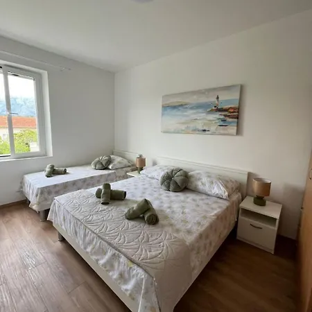 Appartement Ivica - 50 M From Sea *
