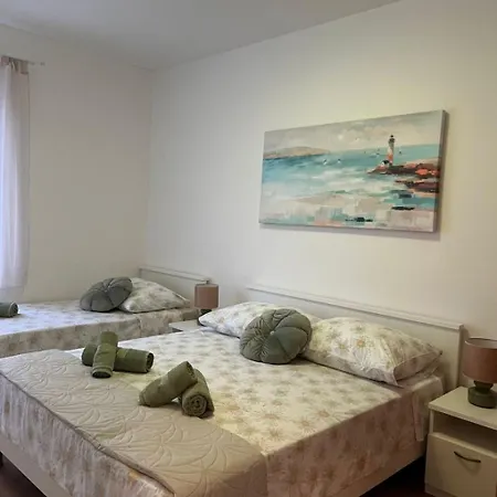 Appartement Ivica - 50 M From Sea