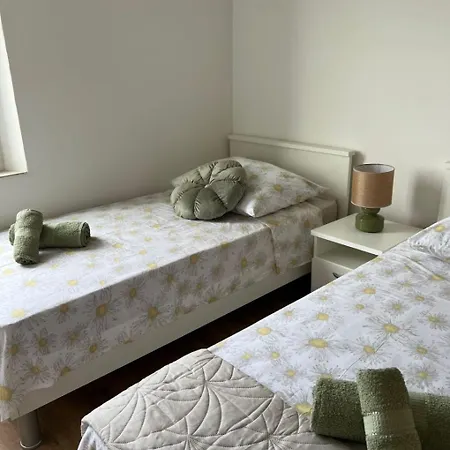 Appartement Ivica - 50 M From Sea Sućuraj