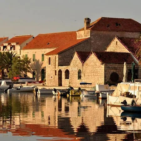 Ivica - 50 M From Sea Appartement Sućuraj
