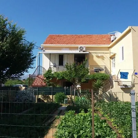 Ivica - 50 M From Sea Sućuraj