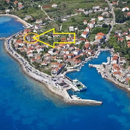 Ivica - 50 M From Sea * Sućuraj